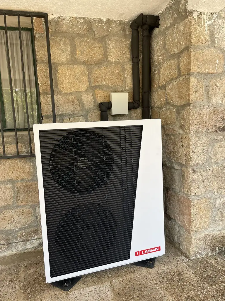 Entrada del blog 'Aerotermia vs Gas y Gasoil: descubre cuánto puedes ahorrar en tu factura energética' cover image.webp